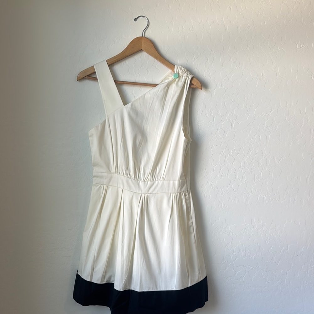 Elegant White and Black One-Shoulder Dress